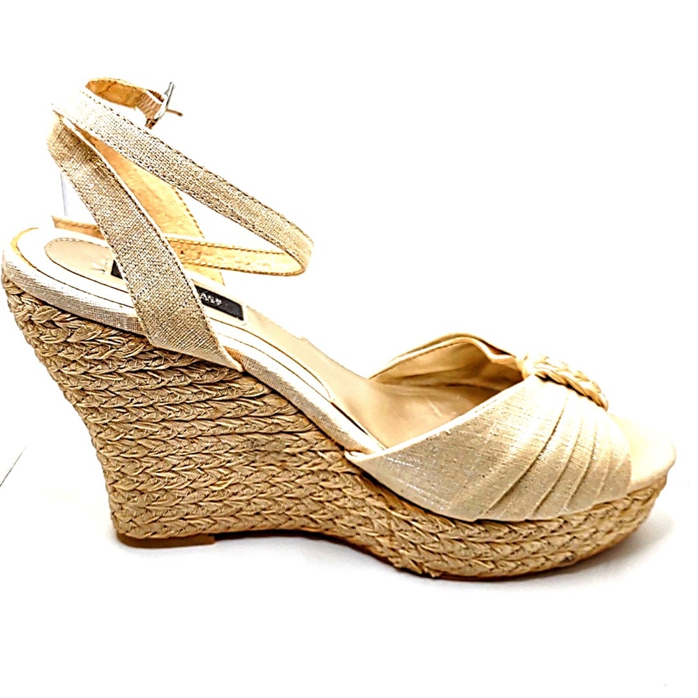 WHITE HOUSE BLACK MARKET Pleated Espadrille Wedge Heel Sandal Beige Size 10